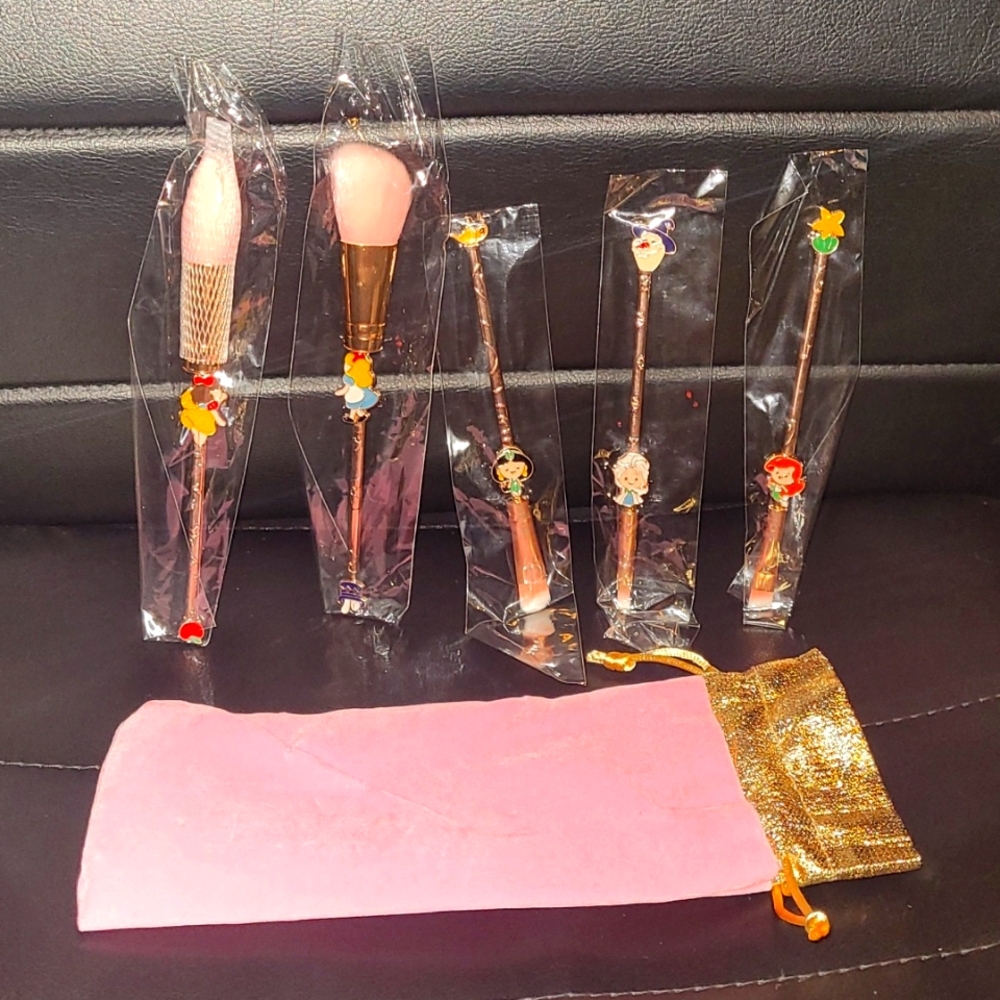 Disney bag with brushes - Picture 3 of 5